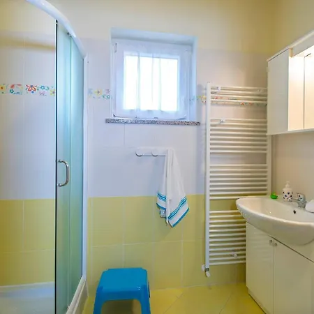 Dina In Zartinj Topid Prázdninový dům Brovinje